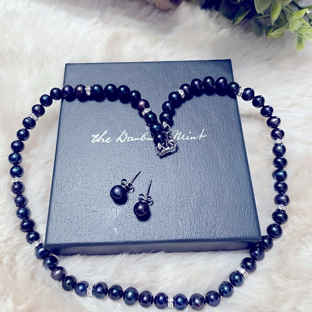 NIB❗️FINAL PRICE❗️Danbury Mint  Black Pearl Necklace With Free Matching Earrings - Picture 2 of 11